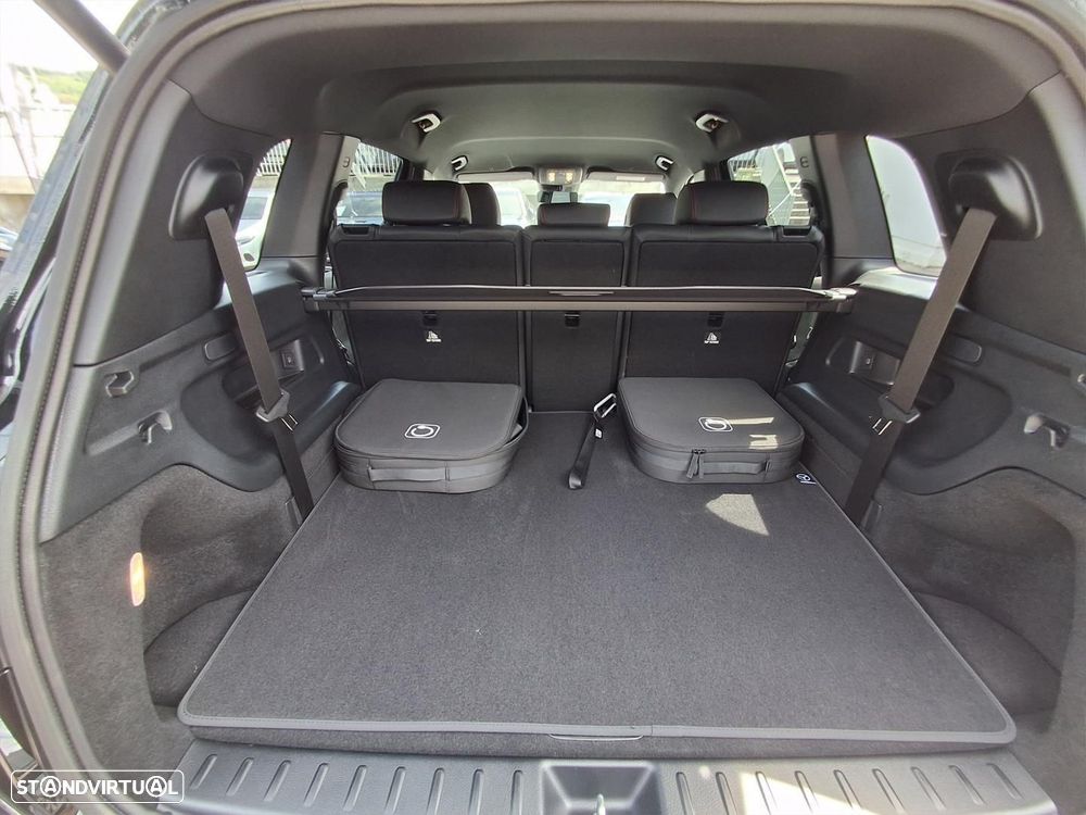 Mercedes-Benz EQB - 11