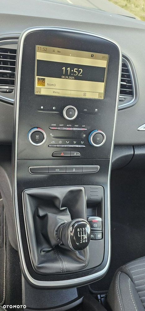 Renault Grand Scenic - 28
