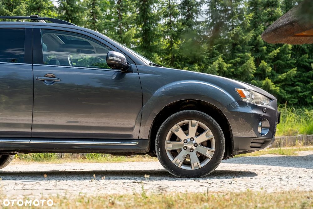 Mitsubishi Outlander 2.2 DID Intense EU5 - 10