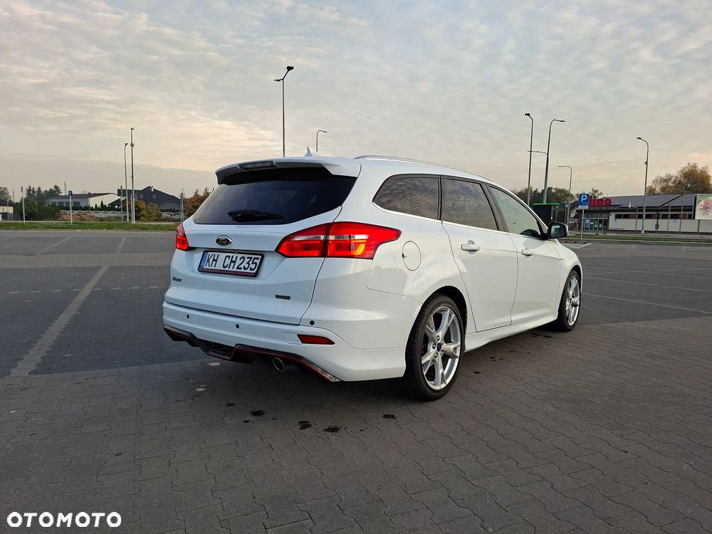 Ford Focus - 25