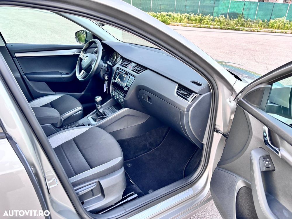 Skoda Octavia 2.0 TDI Ambition - 12