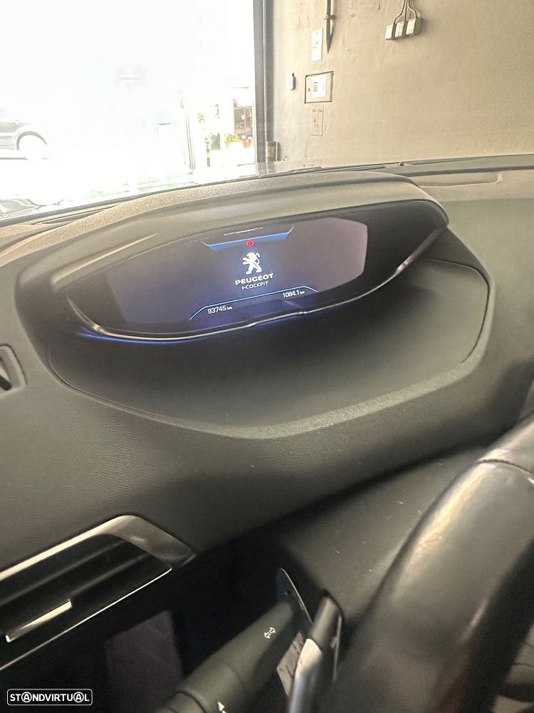 Peugeot 5008 1.5 BlueHDi Allure Pack EAT8 - 18