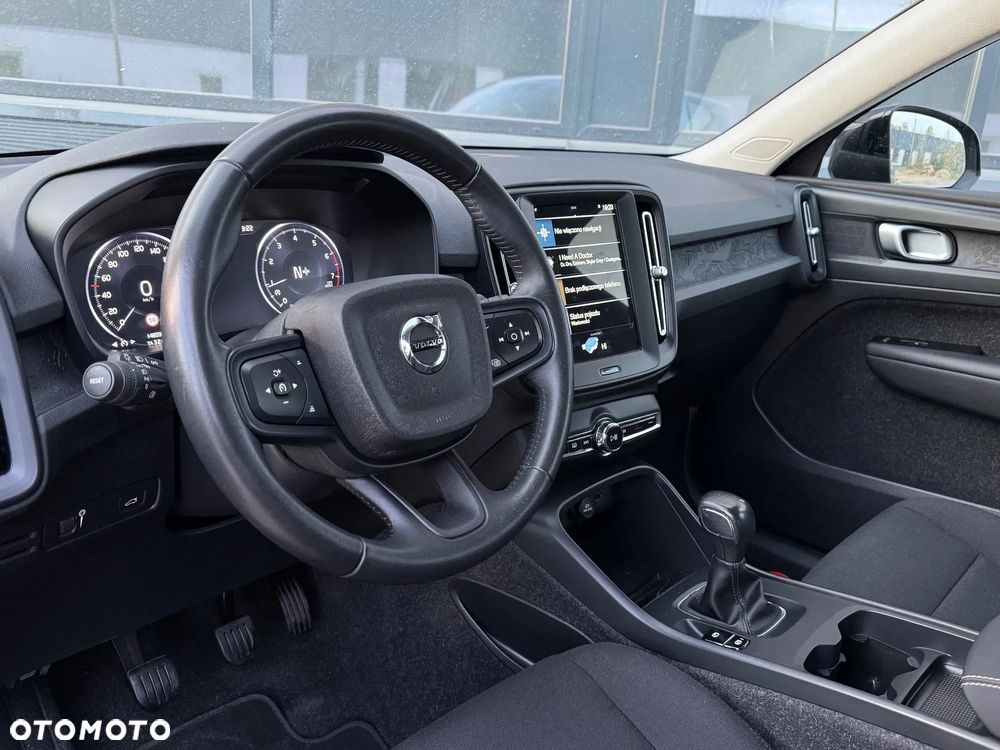 Volvo XC 40 T2 Momentum - 16