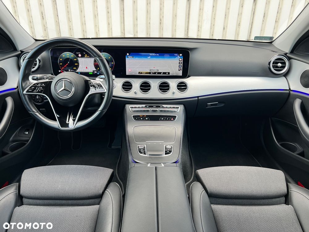 Mercedes-Benz Klasa E - 9