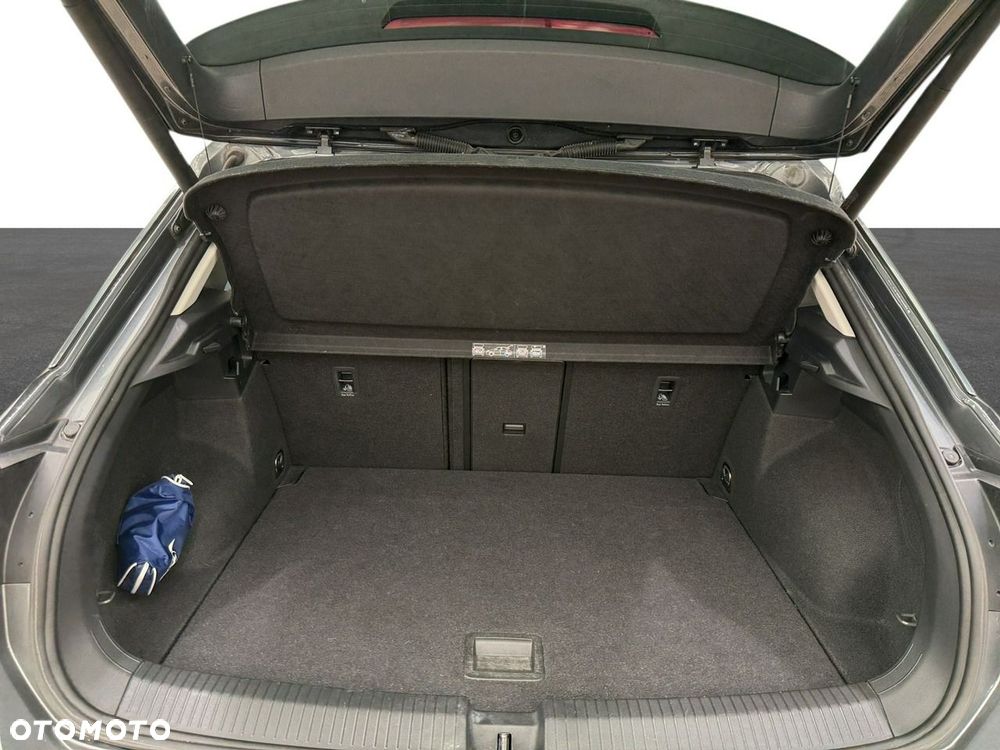 Volkswagen T-Roc - 12