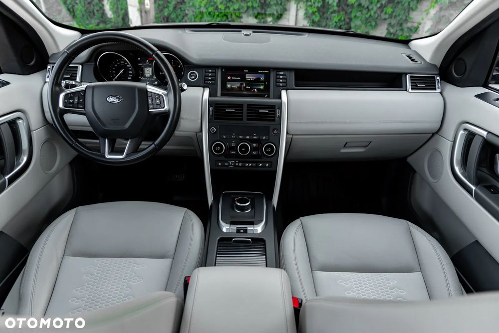Land Rover Discovery Sport 2.0 TD4 HSE - 27