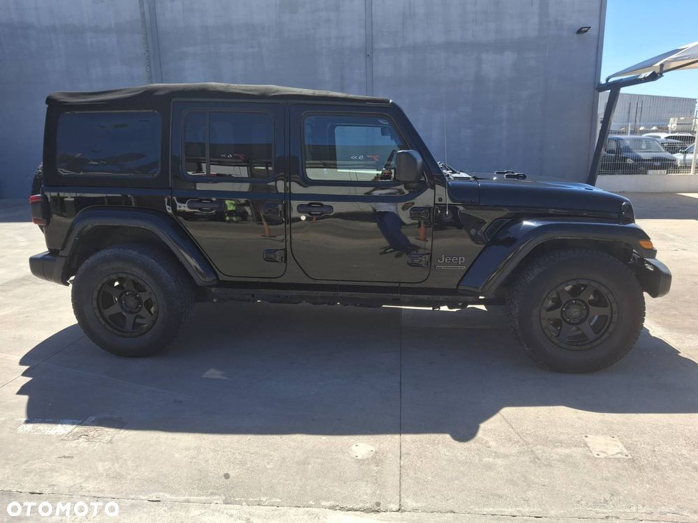Jeep Wrangler - 6