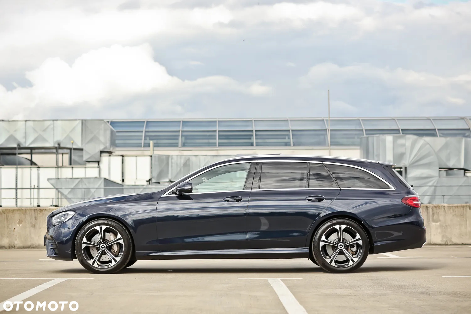 Mercedes-Benz Klasa E 300 de T 9G-TRONIC AMG Line - 10