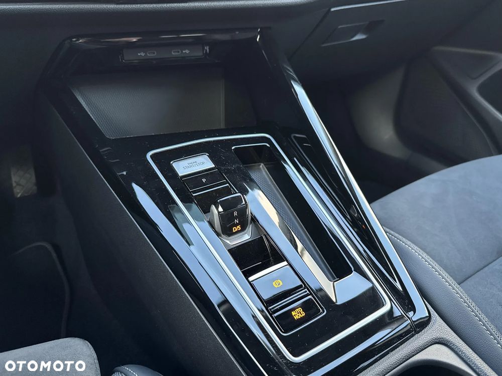 Volkswagen Golf - 25