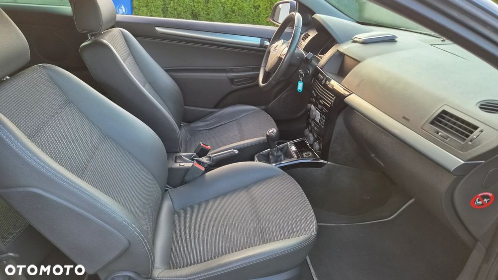 Opel Astra 1.8 NAVI - 23