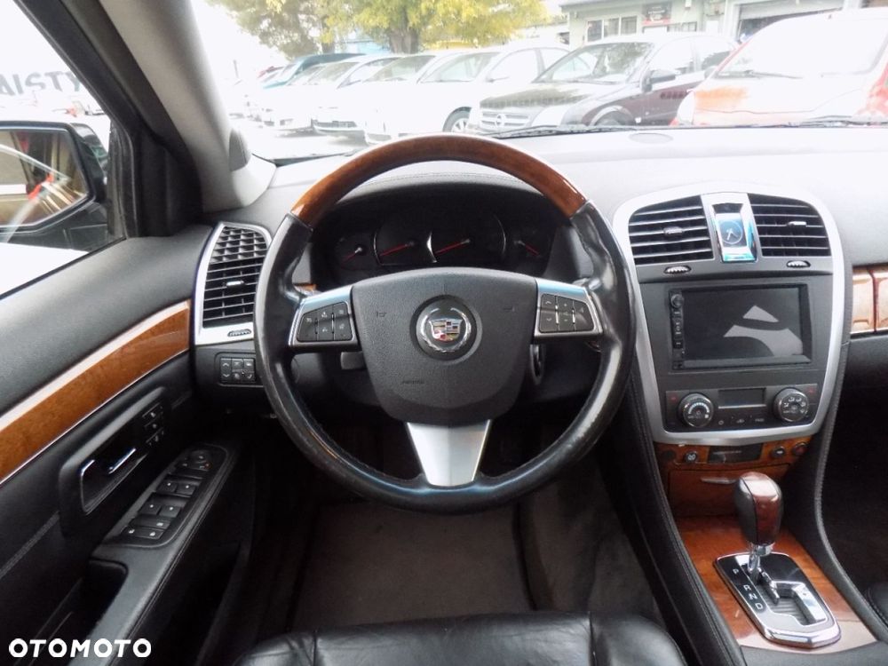 Cadillac SRX - 8