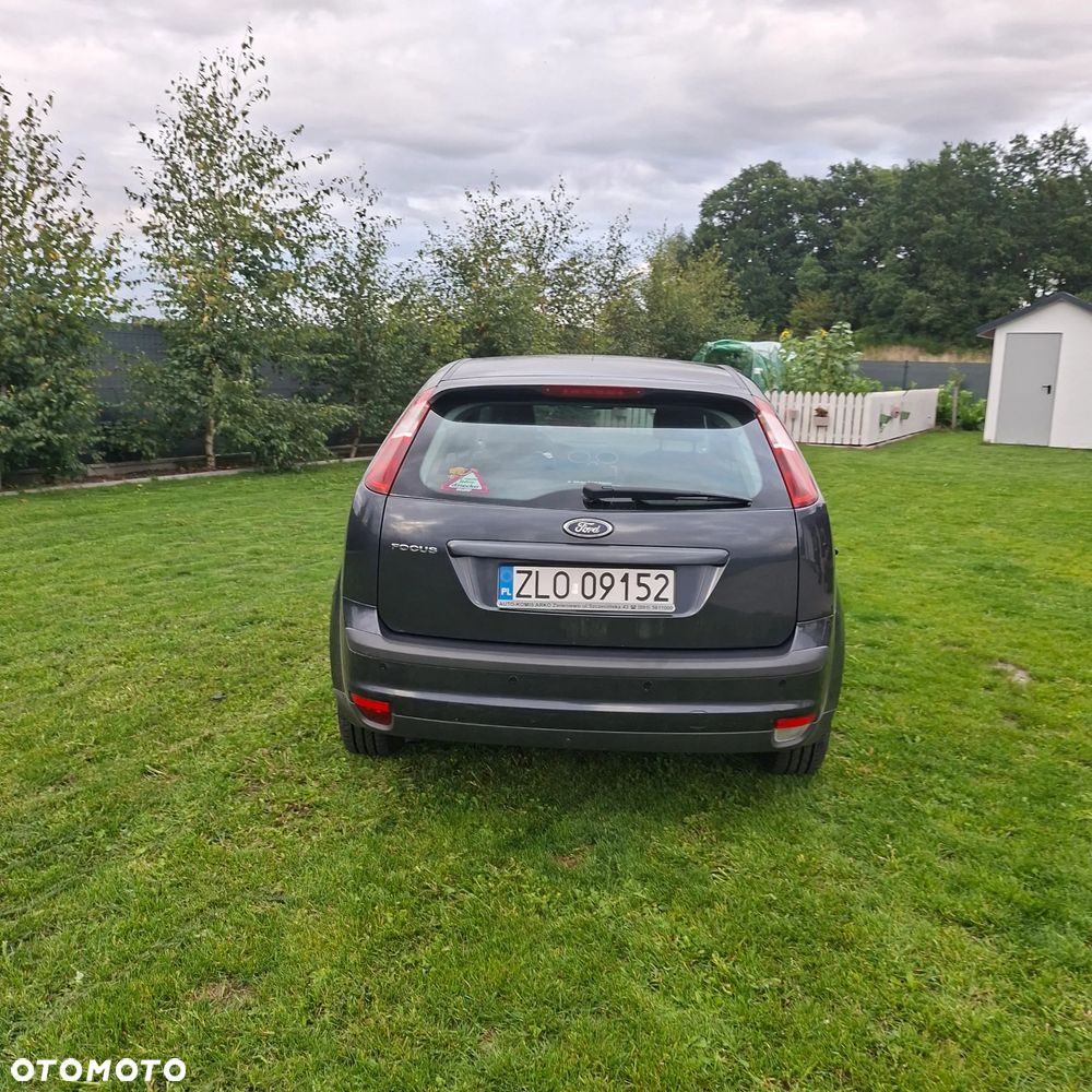 Ford Focus 1.6 Ambiente - 10