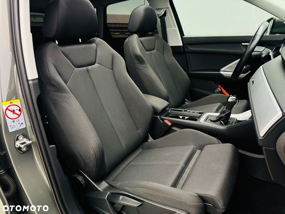 Audi Q3 35 TFSI S tronic - 34