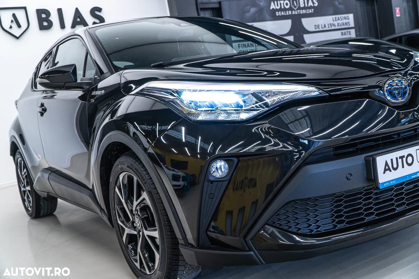 Toyota C-HR 2.0 HSD 184 CP 4x2 CVT Style - 28