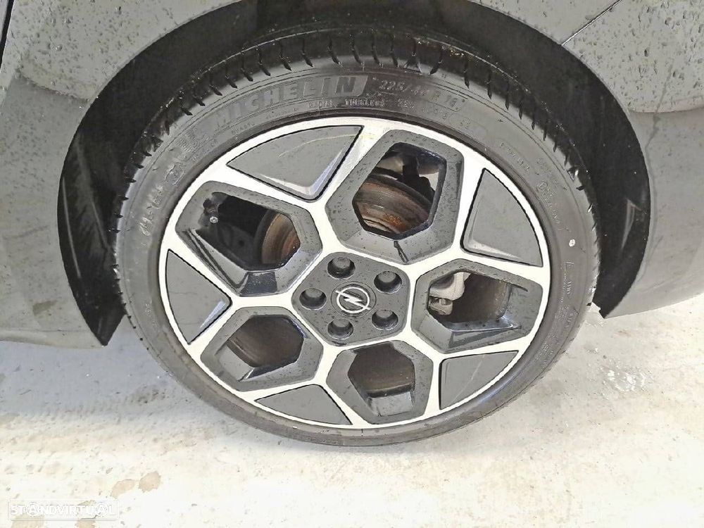 Opel Astra 1.2 T GS Aut. - 11