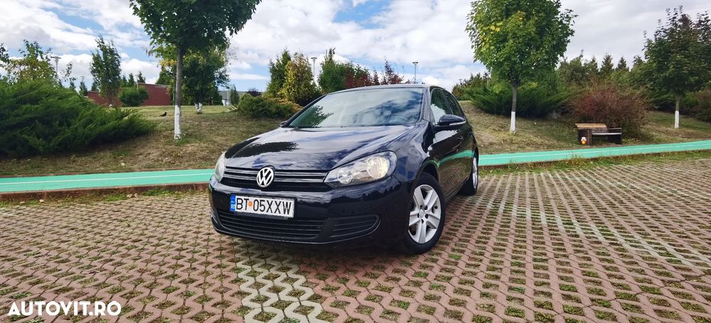 Volkswagen Golf - 1