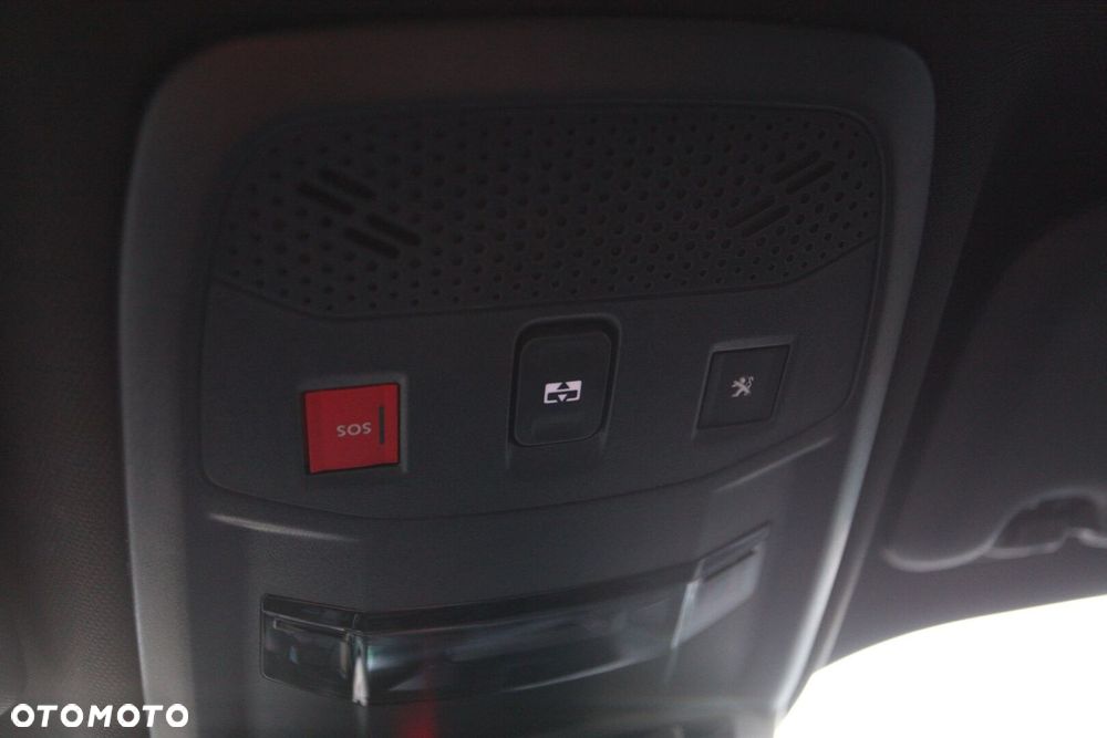 Peugeot 2008 1.2 PureTech GT Line S&S EAT8 - 20