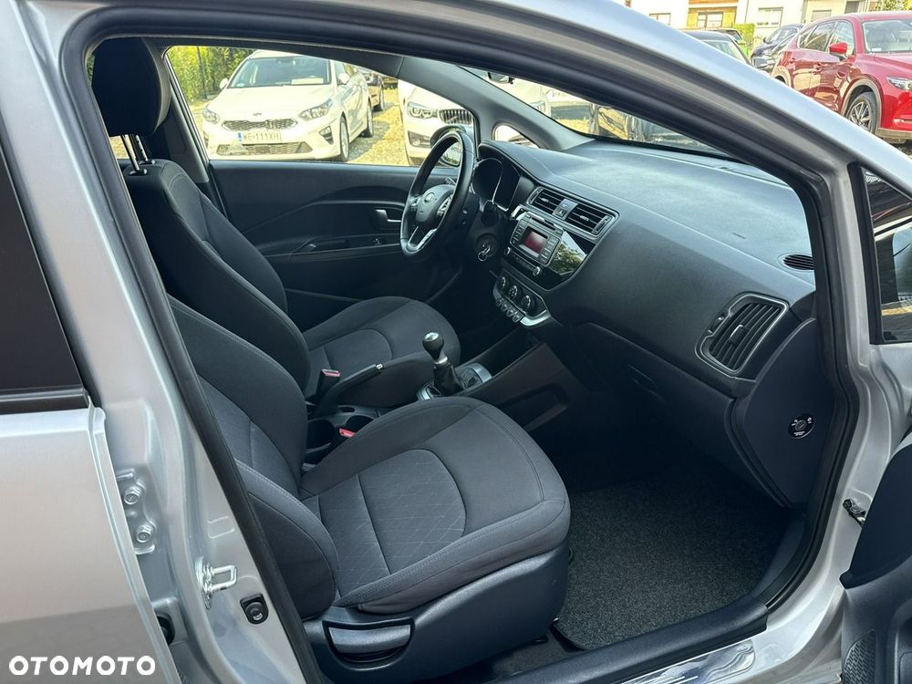 Kia Rio 1.2 M - 21