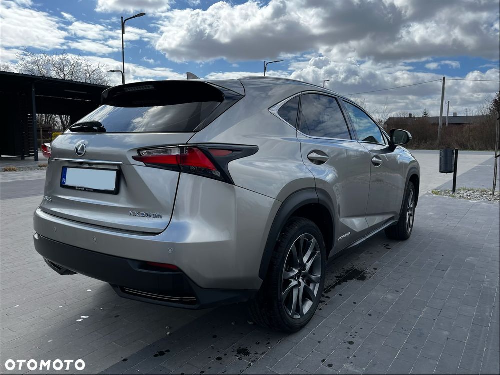 Lexus NX 300h Comfort AWD - 5