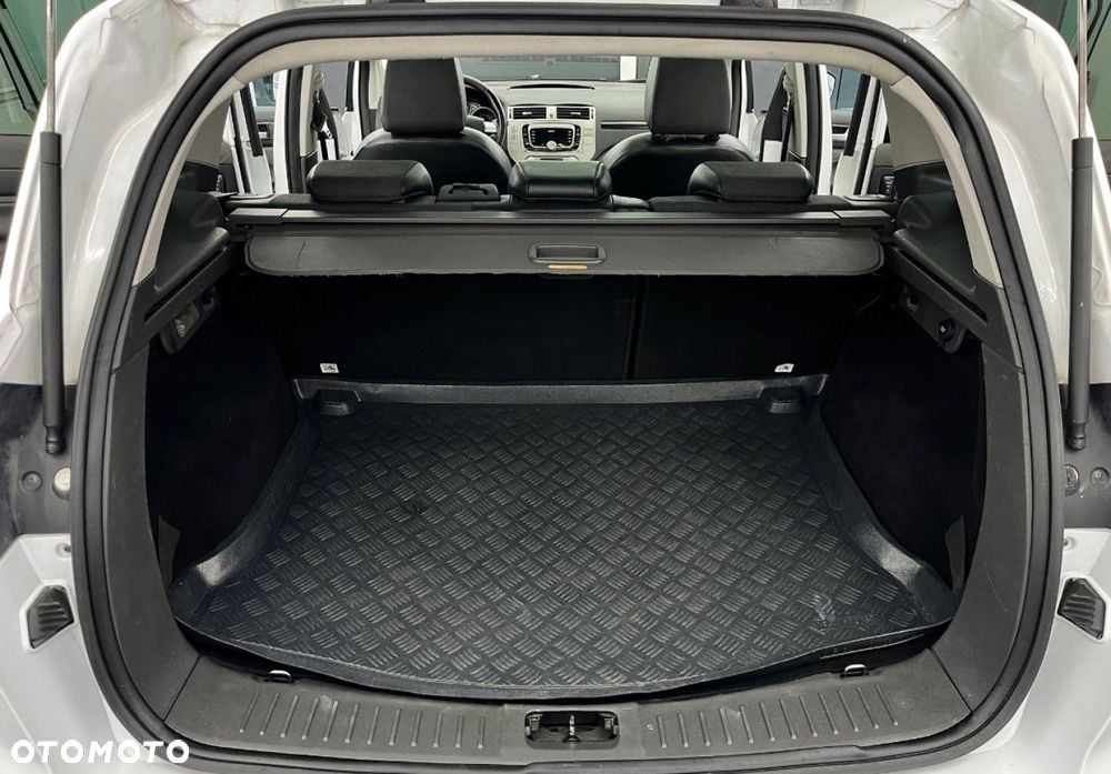 Ford Kuga - 35