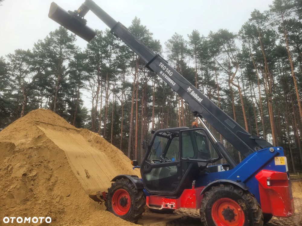 Bobcat T40140 Ładowarka teleskopowa 4tony/14metrów 3 tryby skrętu, podpory - 1