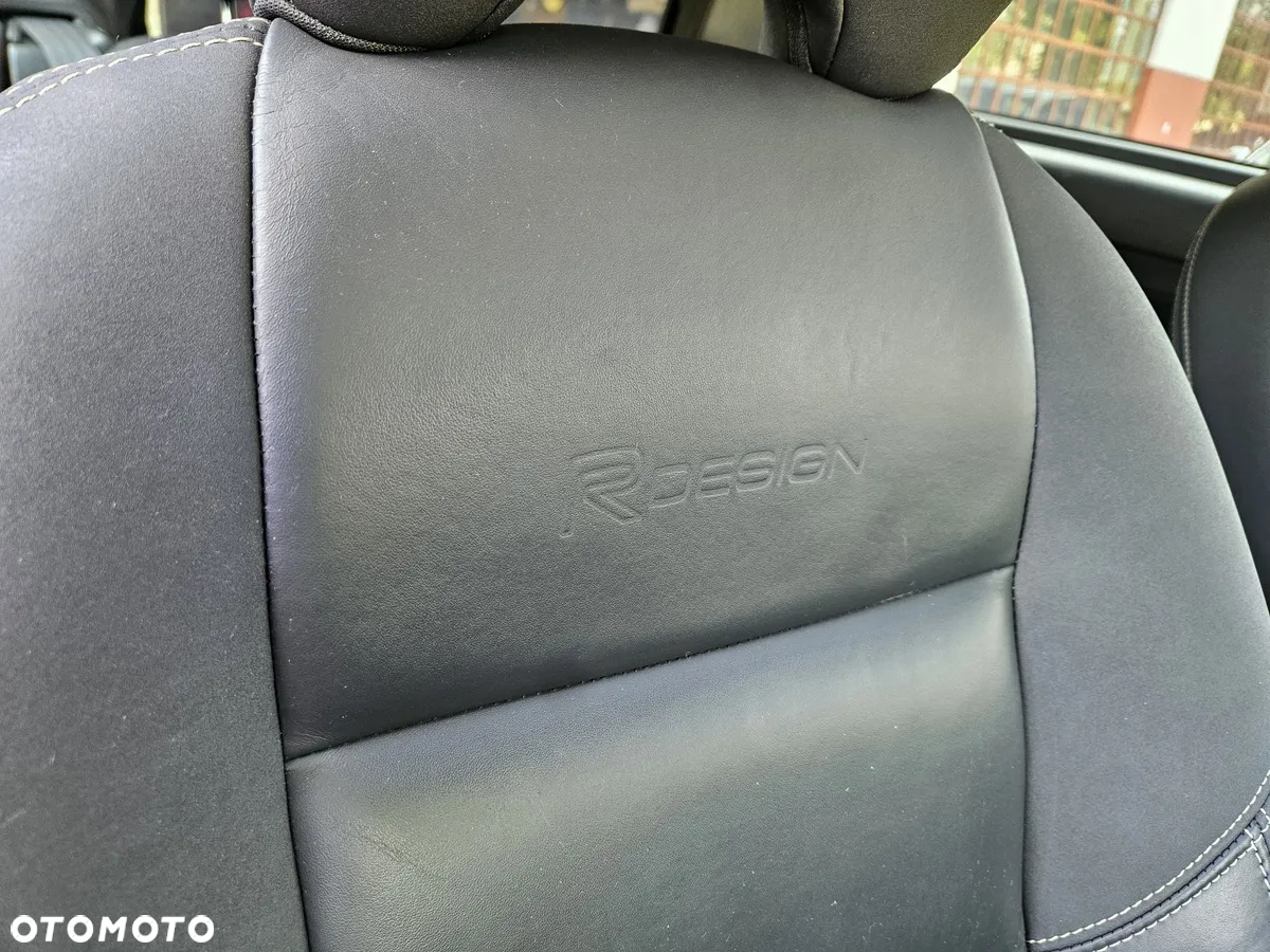 Volvo C30 D2 R-Design - 13