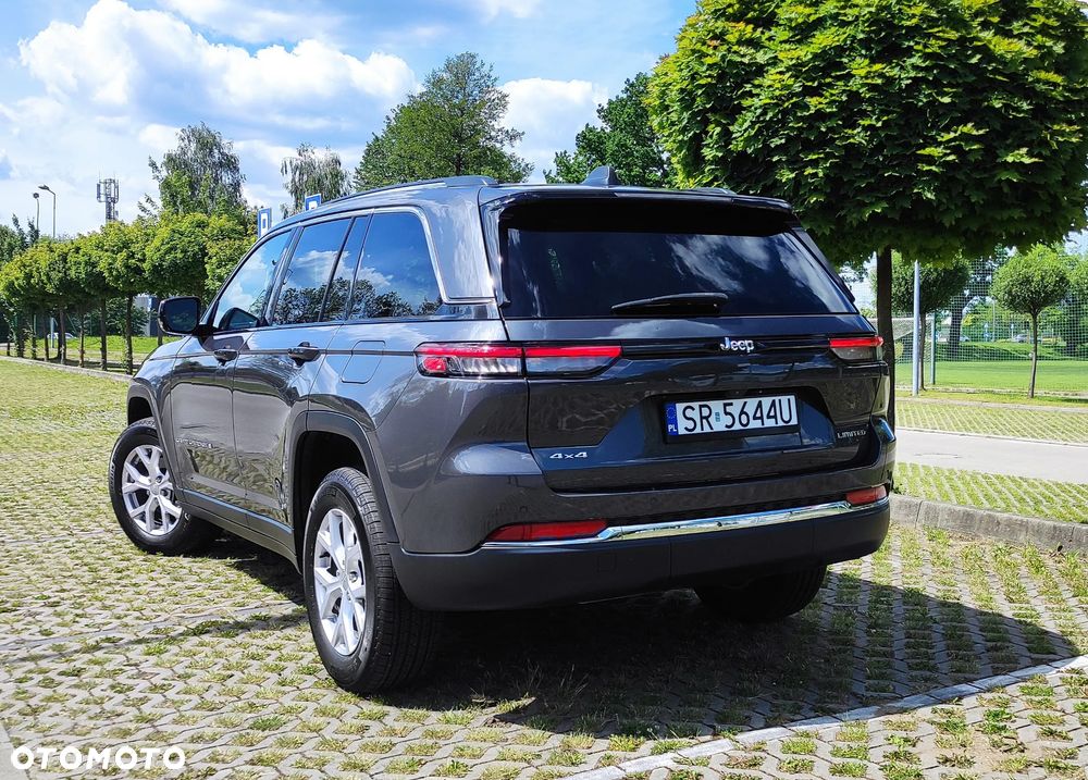 Jeep Grand Cherokee - 8
