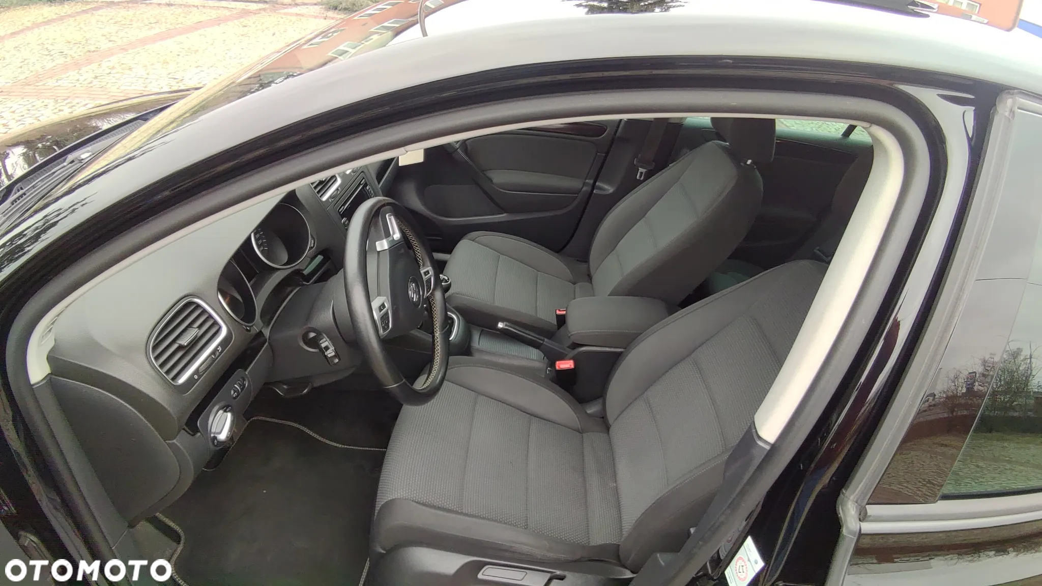 Volkswagen Golf 1.6 TDI DPF BlueMotion Technology Comfortline - 19
