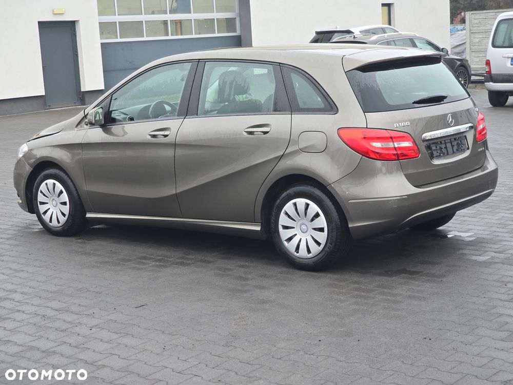 Mercedes-Benz Klasa B 180 d BlueEFFICIENCY Edition Style - 2