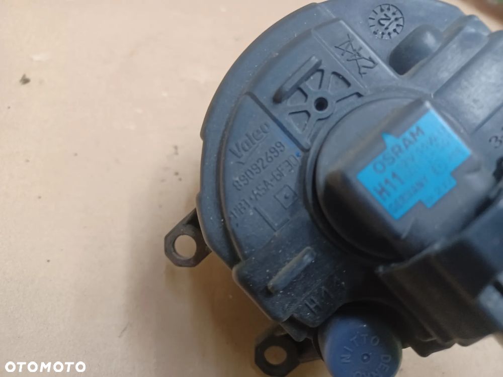 HALOGEN LEWY TOYOTA RAV4 III 89092699 - 2