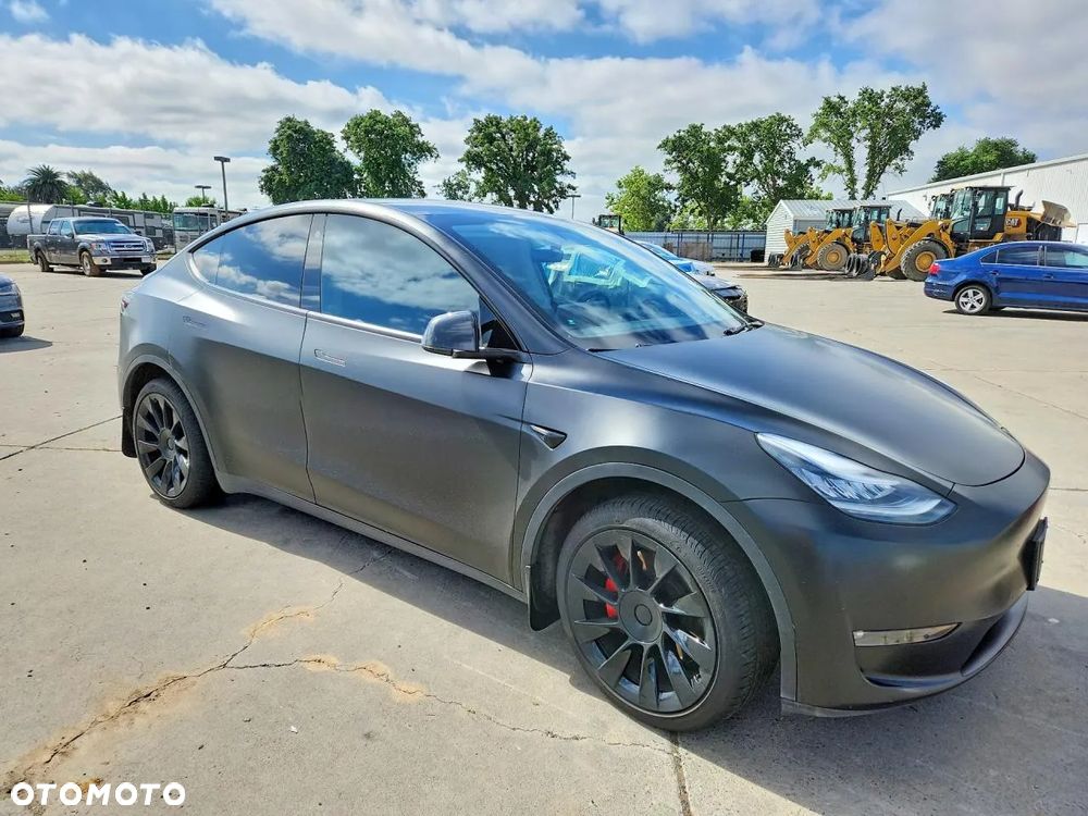 Tesla Model Y Premium Long Range Dual Motor AWD - 1