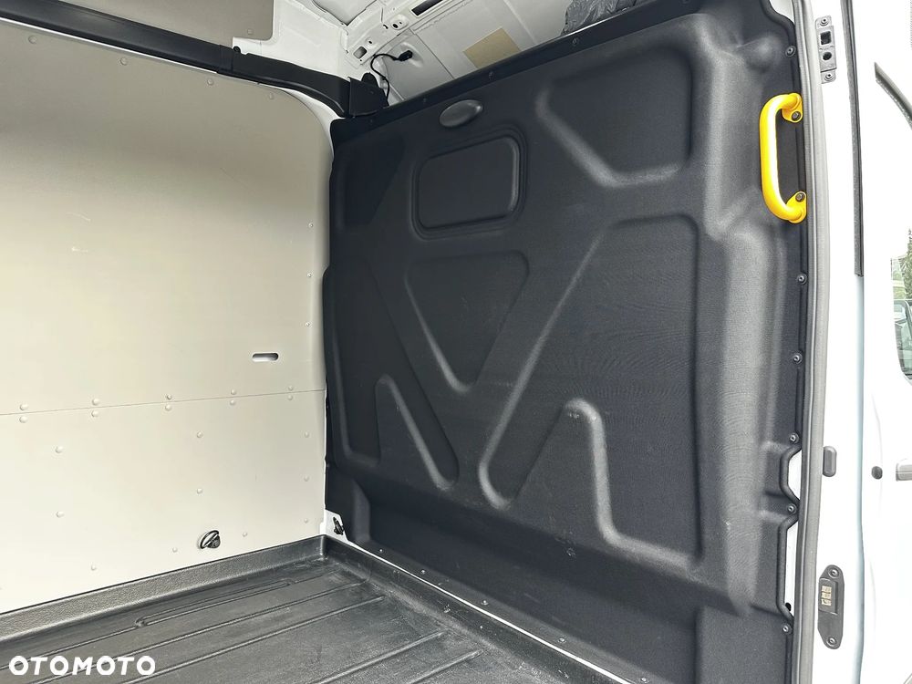 Ford Transit - 12