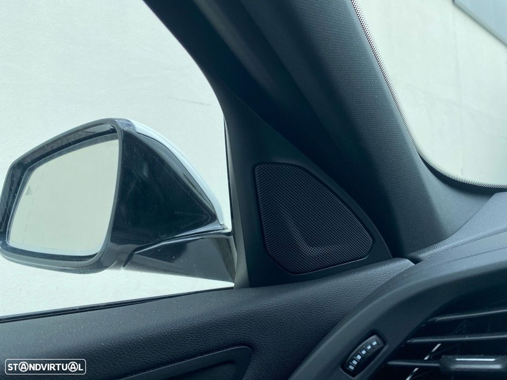 BMW 116 d Pack Desportivo M Auto - 17