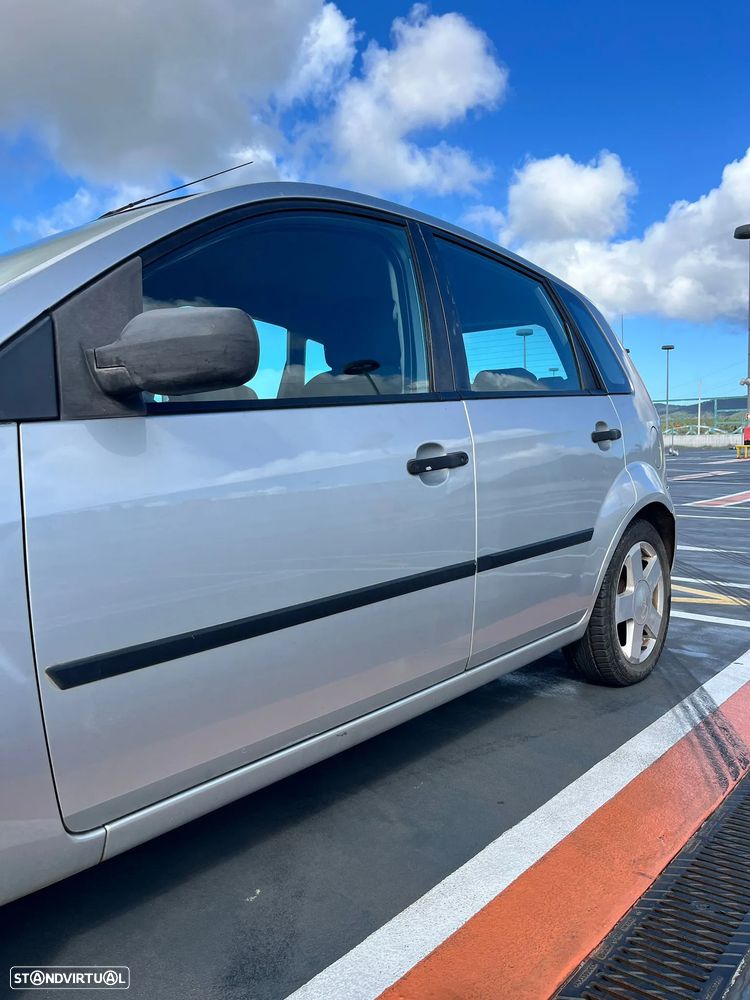 Ford Fiesta - 11