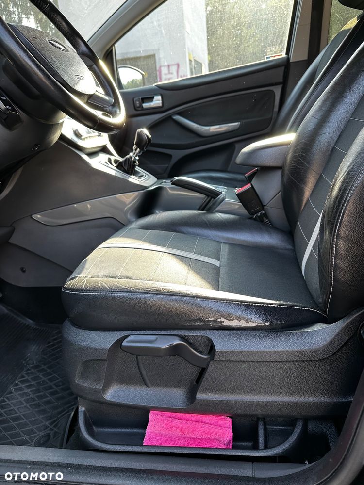 Ford Kuga 2.0 TDCi Titanium - 12