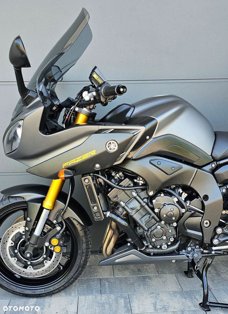 Yamaha FZ8 - 8