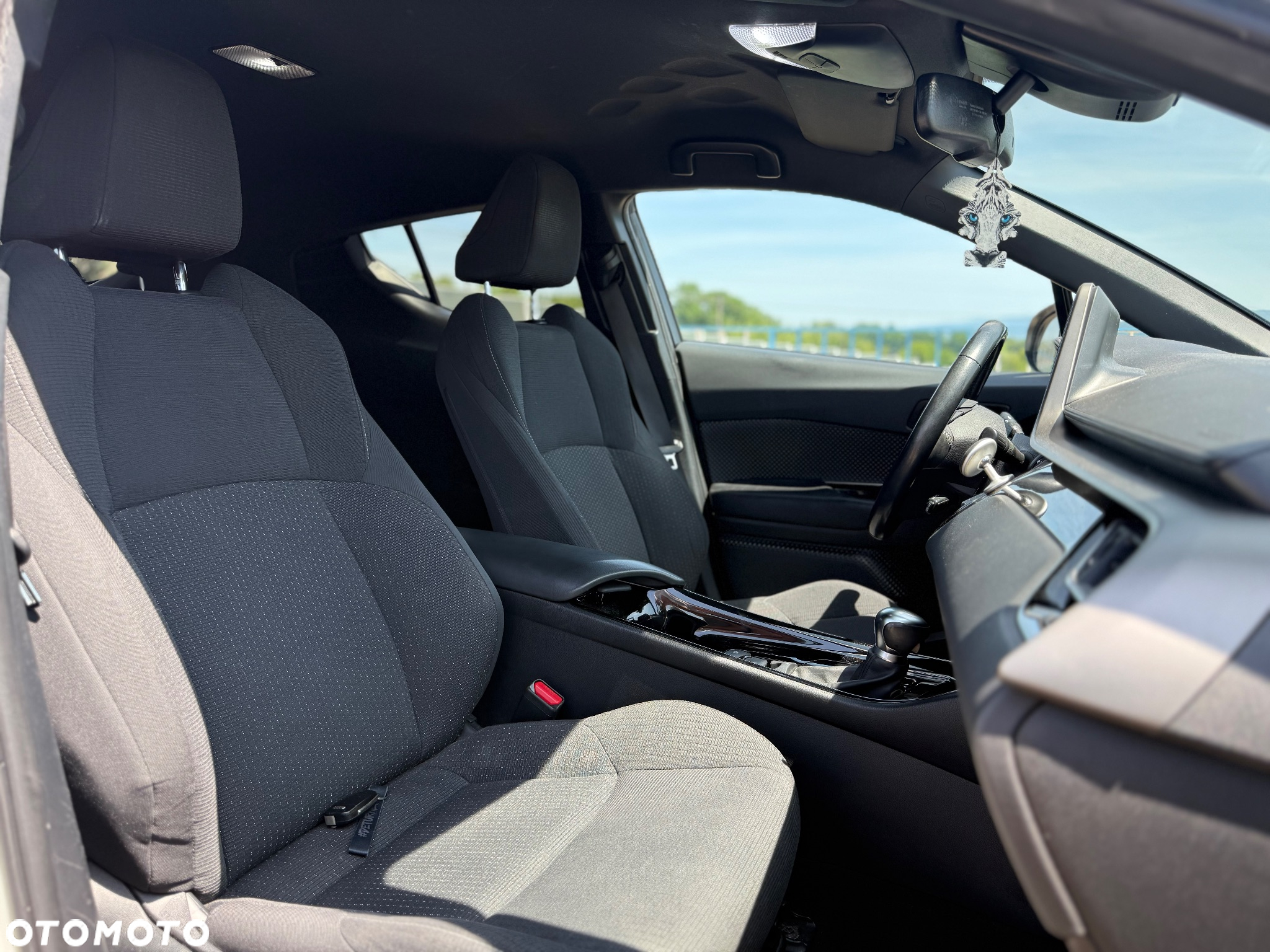 Toyota C-HR 1.8 Hybrid Comfort - 19