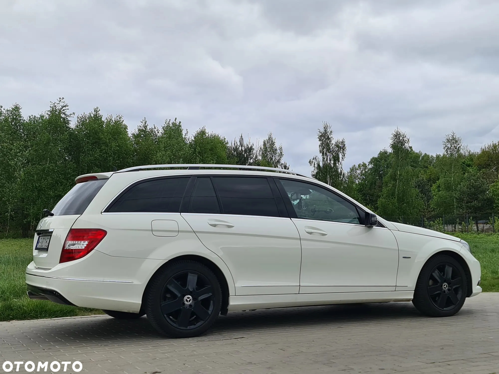 Mercedes-Benz Klasa C 250 CDI BlueEff Avantgarde - 16