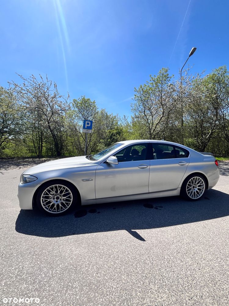 BMW Seria 5 520d - 24
