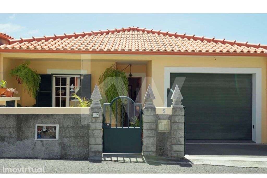 MORADIA T3. RIBEIRA BRAVA, EXCELENTE EXPOSIÇÃO SOLAR E VISTA MAR - Grande imagem: 2/17