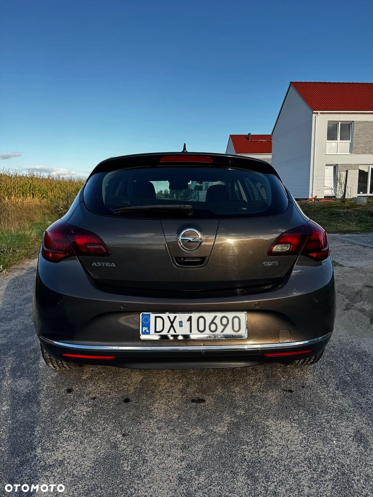Opel Astra 2013 photo 5
