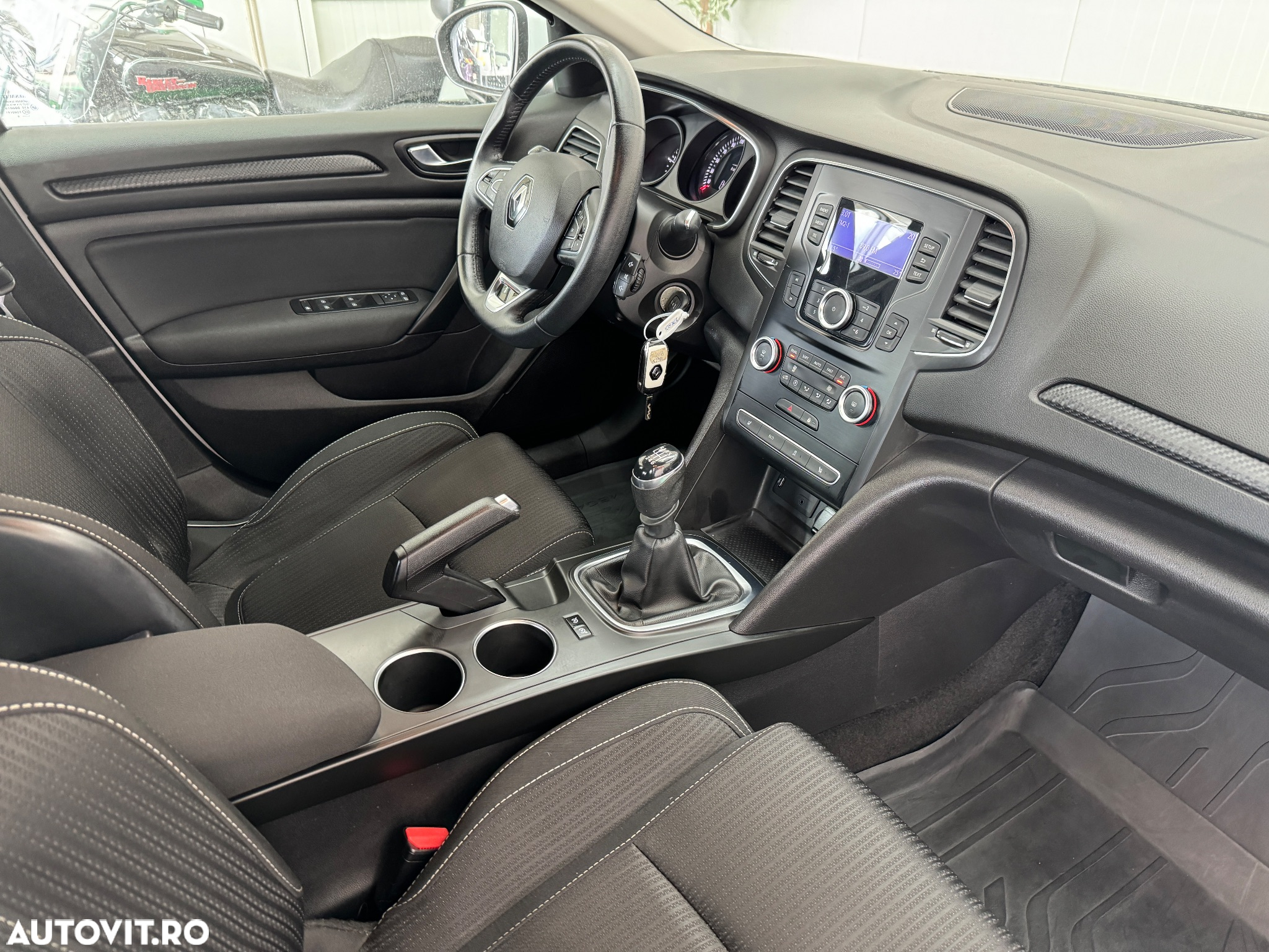 Renault Megane Blue dCi 116 Zen - 14