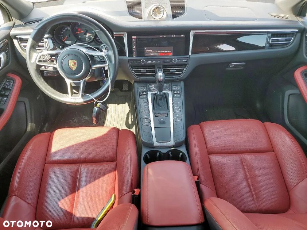Porsche Macan - 8