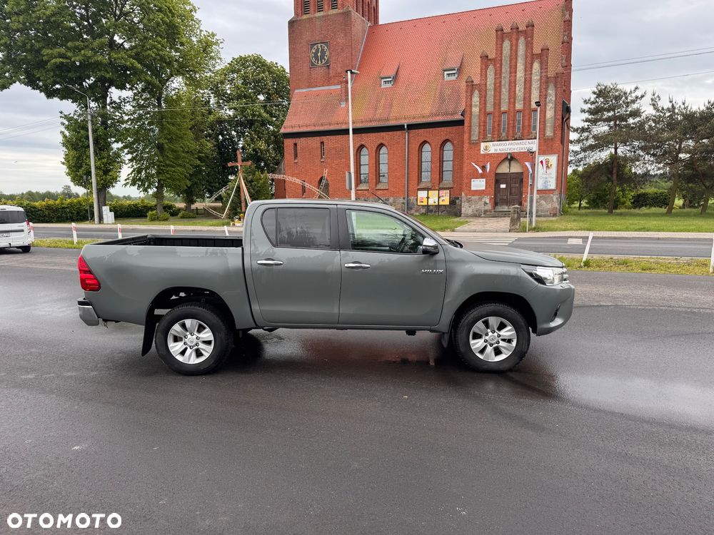 Toyota Hilux 2.4 D-4D Double Cab Selection 4x4 - 8