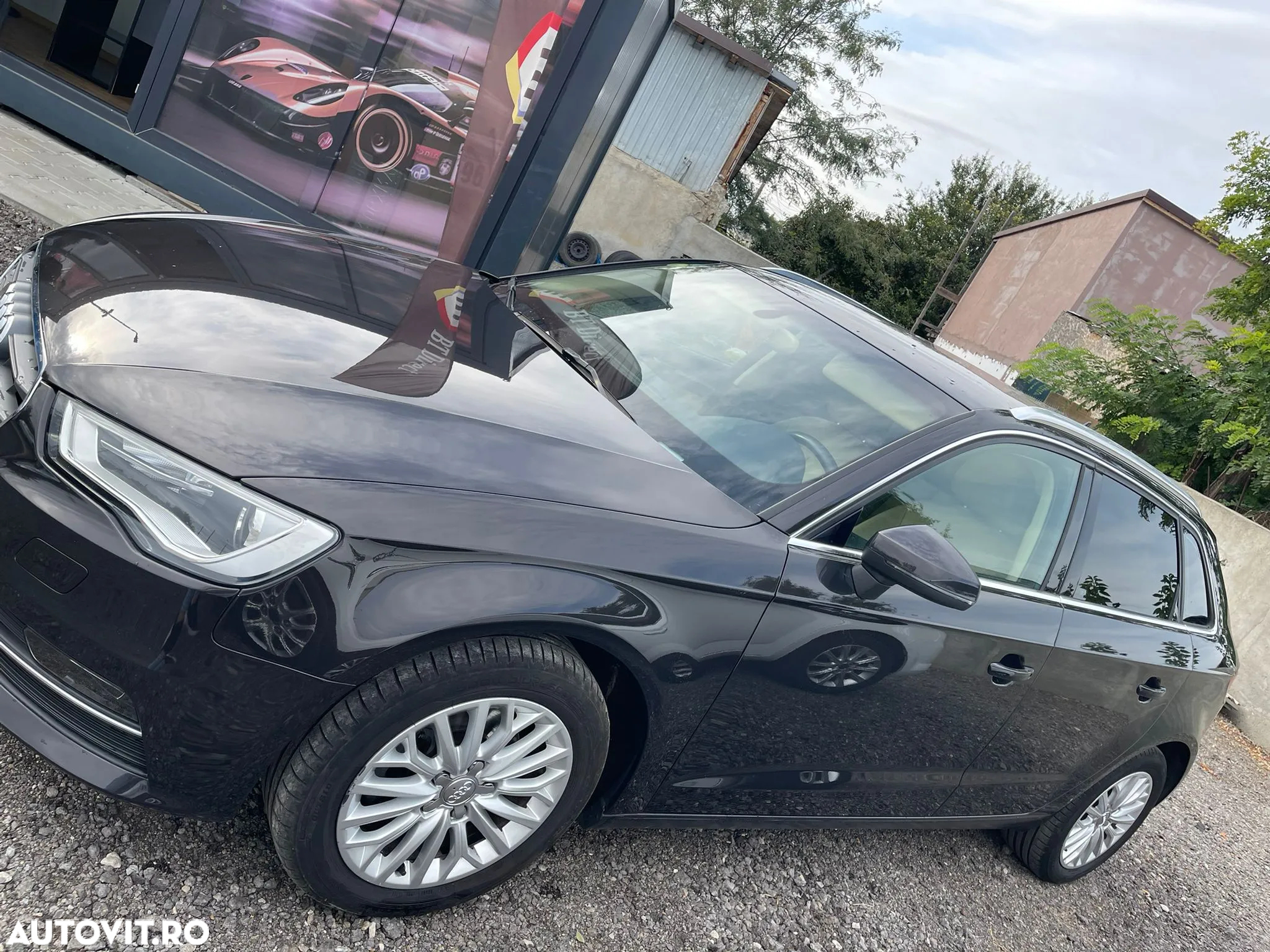 Audi A3 1.6 TDI Sportback S tronic Ambition - 3