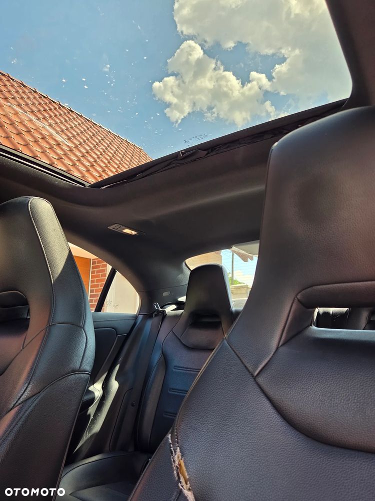 Mercedes-Benz CLA 250 Progressive 7G-DCT - 30