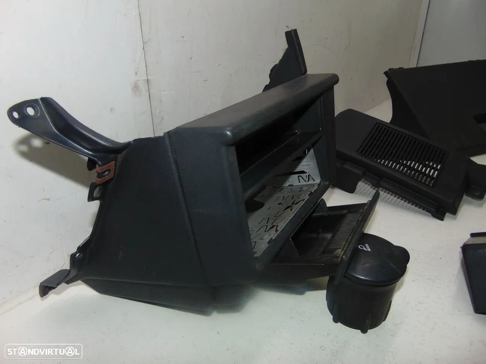 Toyota DX consola/porta luvas - 3