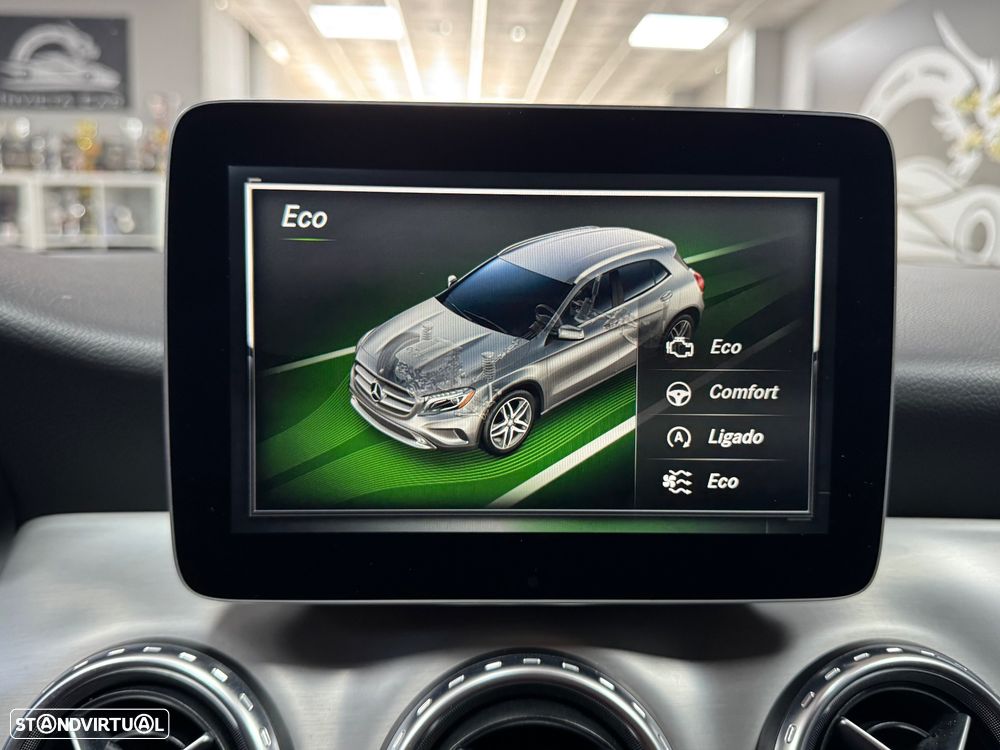 Mercedes-Benz GLA 200 d 4Matic 7G-DCT AMG Line - 38