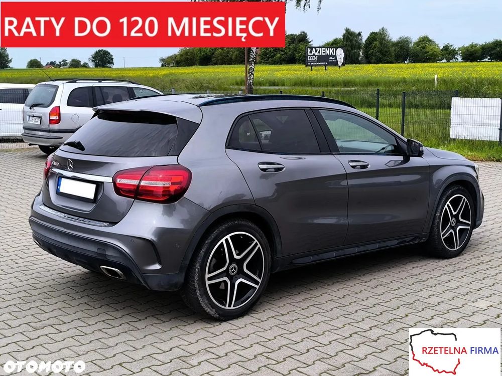 Mercedes-Benz GLA 180 AMG Line - 3