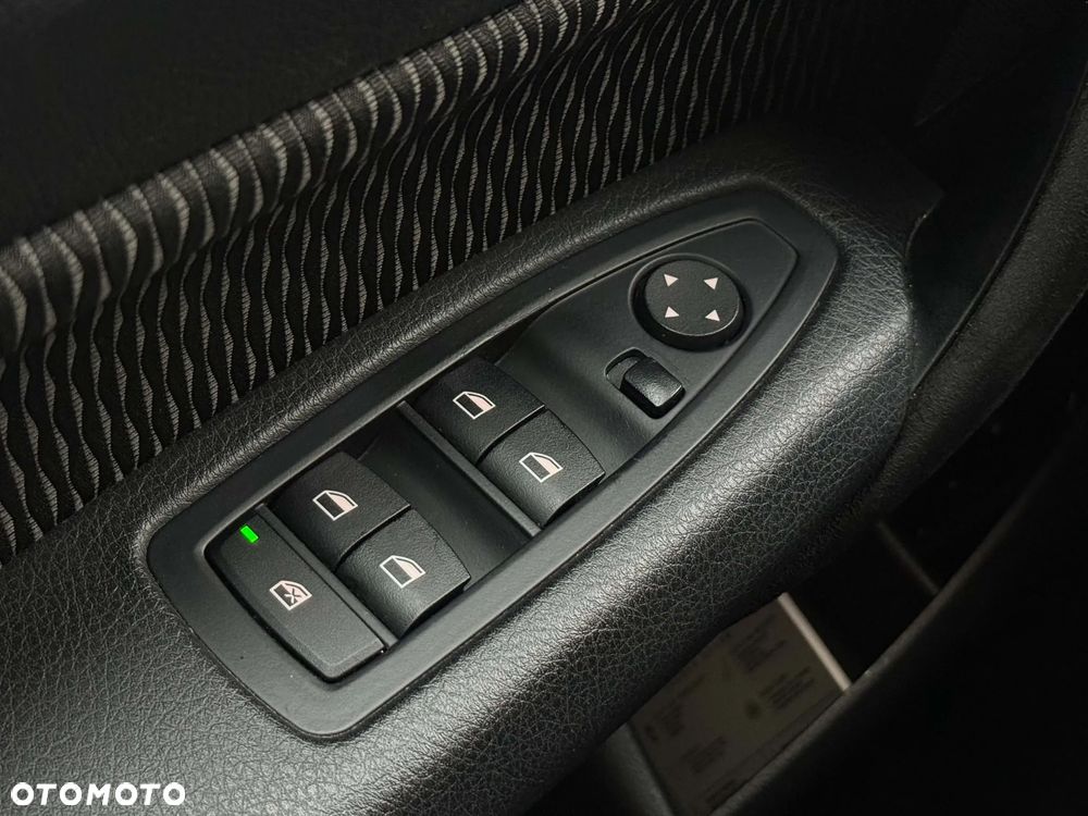 BMW Seria 1 114d - 25